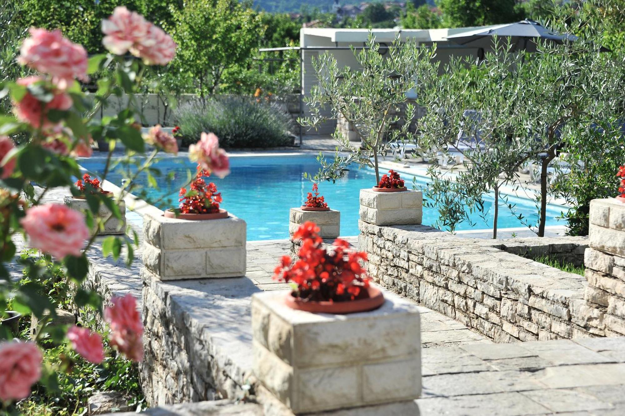 Ferienwohnung Pool House Maslina Mostar Exterior foto
